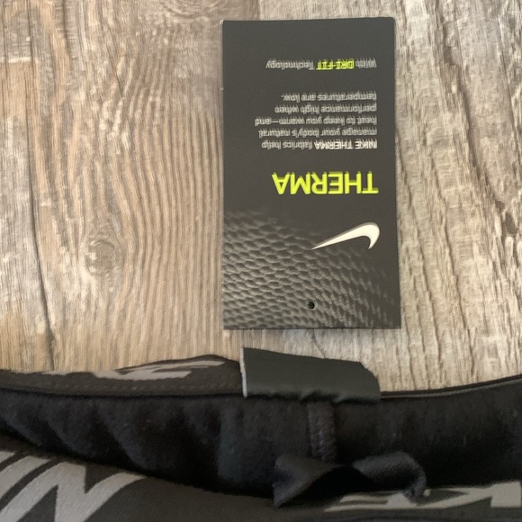 Nike Men's Black Joggers - Picture 5 of 6